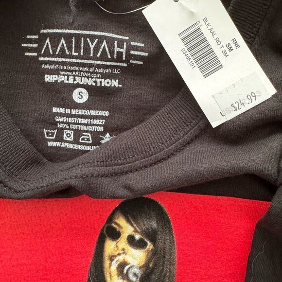 Aaliyah T-Shirt - Picture 3 of 4